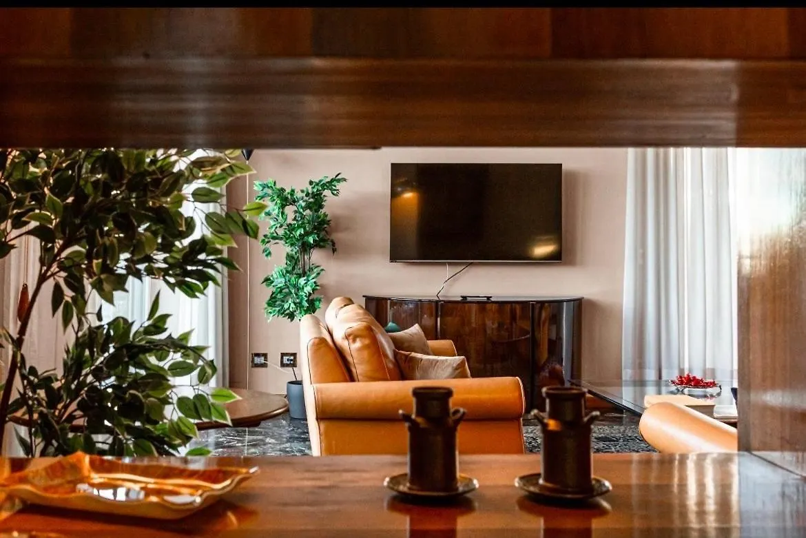 10 Minuti Dal Duomo - Elegante Domus Apartment Milan 0*,